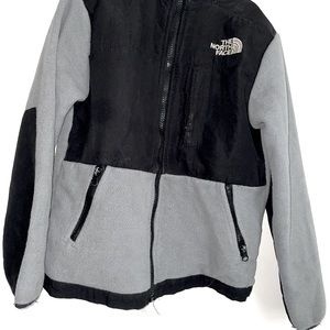 Boy’s NorthFace pullover sweater
